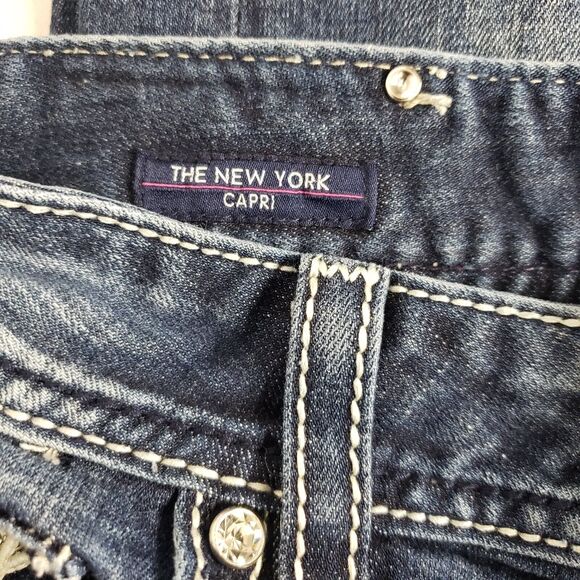 Vigoss Womens Capri Sz 5/6 21 The New York Denim Blue Jeans Distressed Embroider - Picture 10 of 12